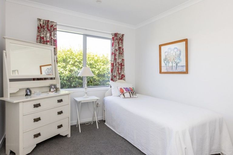 Photo of property in 44 Whakatomo Place, Havelock North, 4130