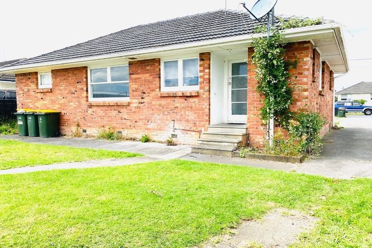 Photo of property in 12 Hokianga Street, Mangere East, Auckland, 2024