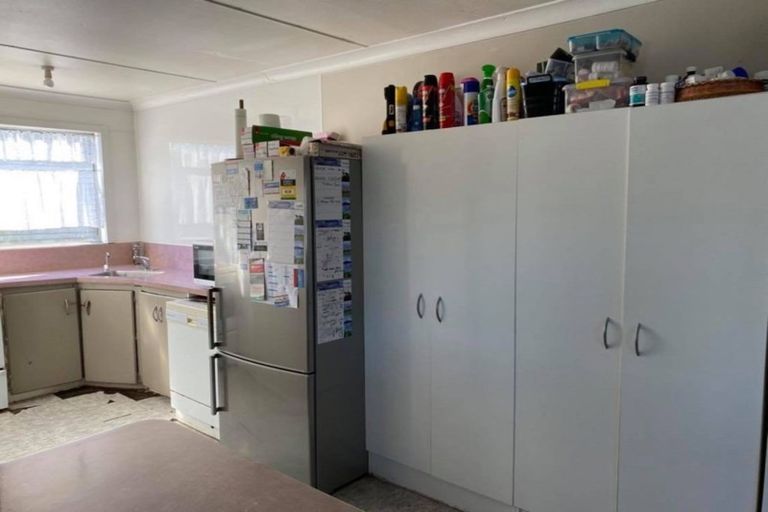 Photo of property in 49 Collingwood Street, Eltham, 4322