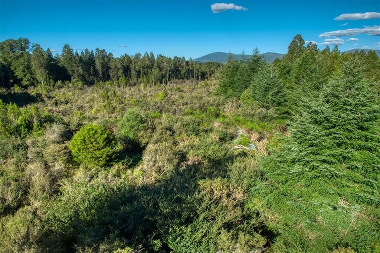 Photo of property in 1967e Arnold Valley Road, Moana, 7872