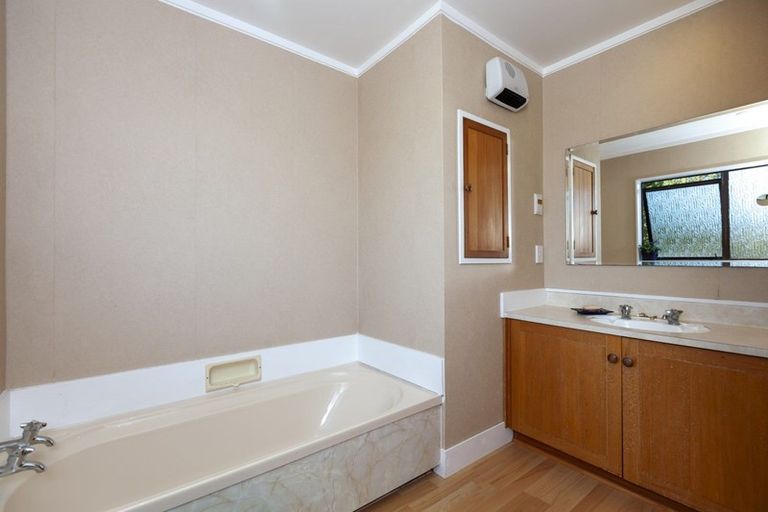 Photo of property in 9a Fiesta Grove, Raumati Beach, Paraparaumu, 5032