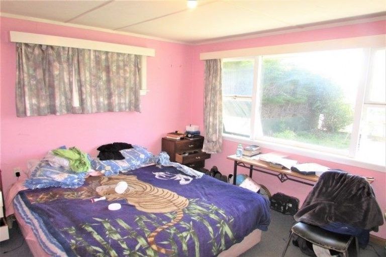 Photo of property in 37 Princes Street, Waikari, 7420