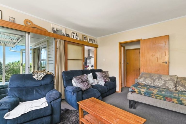 Photo of property in 27 Island View Road, Western Heights, Rotorua, 3015