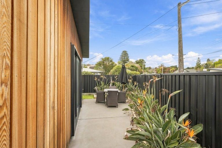 Photo of property in 2d Saint Leonard Street, Saint Johns Hill, Whanganui, 4501