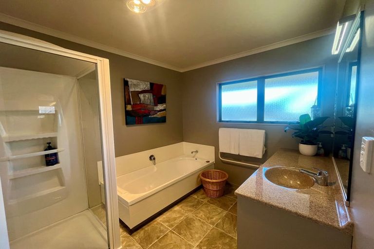 Photo of property in 7 Belgrove Drive, Waipukurau, 4200