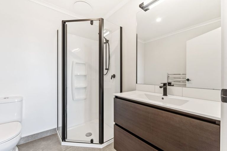 Photo of property in 17 Seafarer Crescent, Stanmore Bay, Whangaparaoa, 0932