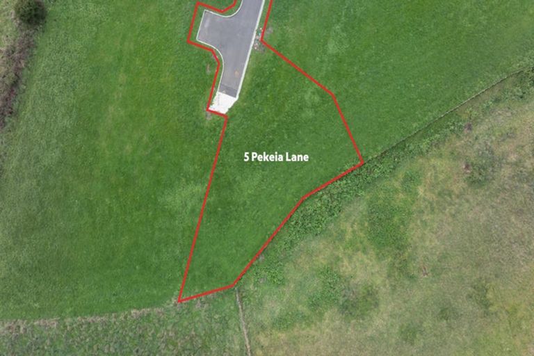 Photo of property in 39 Tiriti Loop, Otaki, 5512