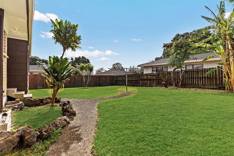 Photo of property in 1/12 Frobisher Way, Clendon Park, Auckland, 2103