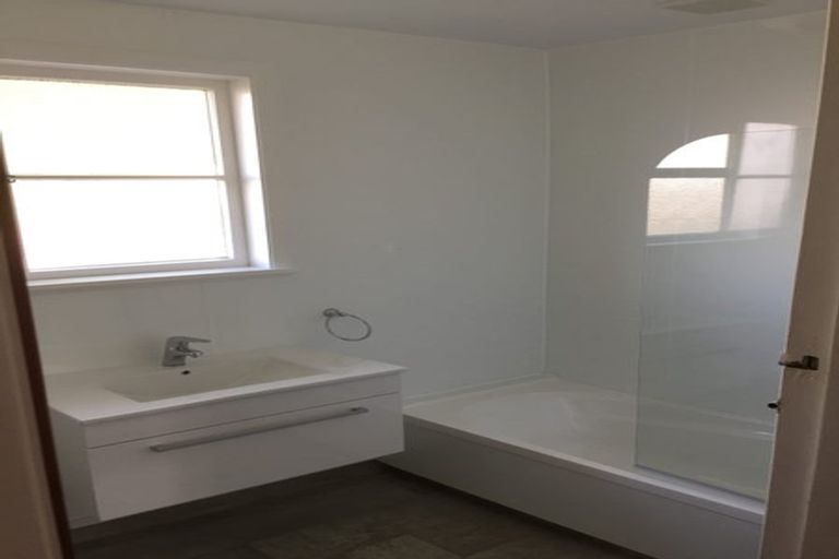 Photo of property in 166 Vogel Street, Roslyn, Palmerston North, 4414