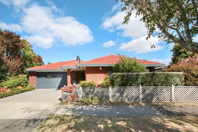 Photo of property in 1/100 Avondale Road, Taradale, Napier, 4112