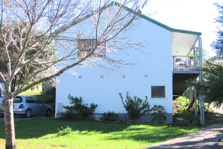 Photo of property in 15 Sun Valley, Hatfields Beach, Orewa, 0931