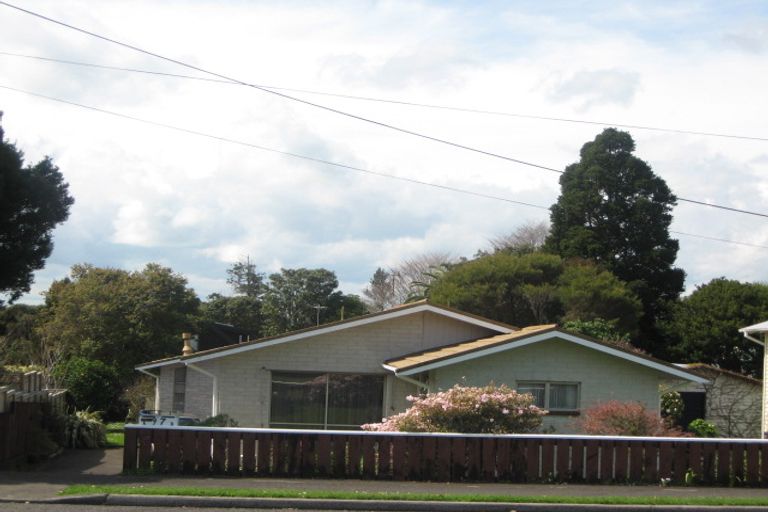Photo of property in 97 Govett Avenue, Frankleigh Park, New Plymouth, 4310
