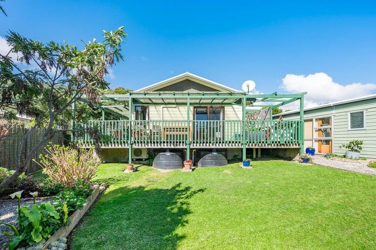 Photo of property in 28 Matenga Street, Waikanae, 5036