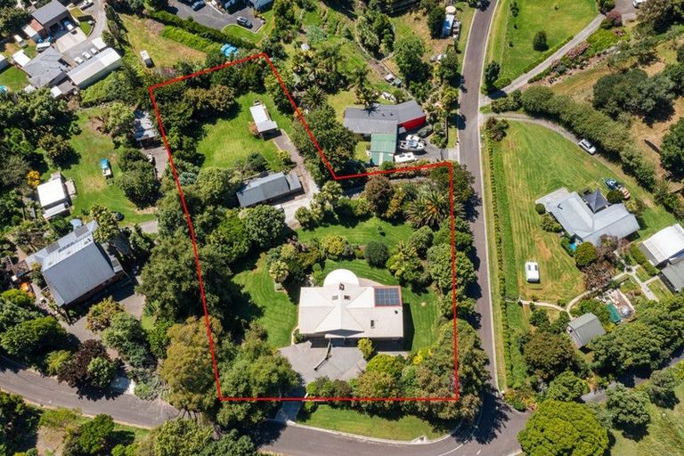 Photo of property in 25 Gunbar Drive, Welcome Bay, Tauranga, 3175