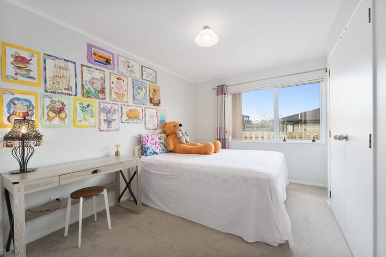 Photo of property in 2/73 Vintage Drive, Henderson, Auckland, 0612