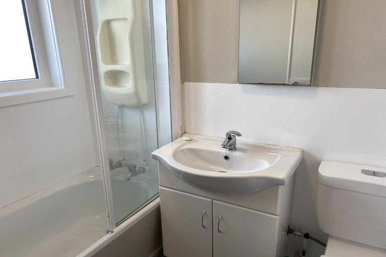 Photo of property in 35 Dunns Street, Silverstream, Upper Hutt, 5019