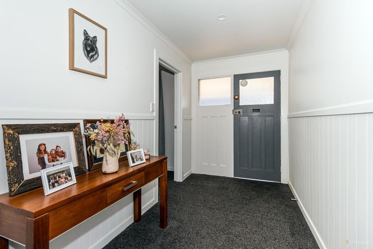 Photo of property in 17 Parsonage Road, Waimate, 7924