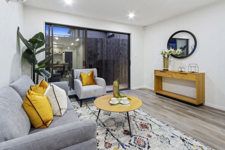 Photo of property in 50c Sherwood Avenue, Te Atatu South, Auckland, 0610