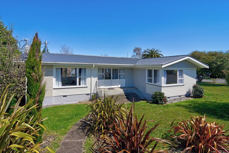 Photo of property in 33 Puriri Crescent, Lansdowne, Masterton, 5810