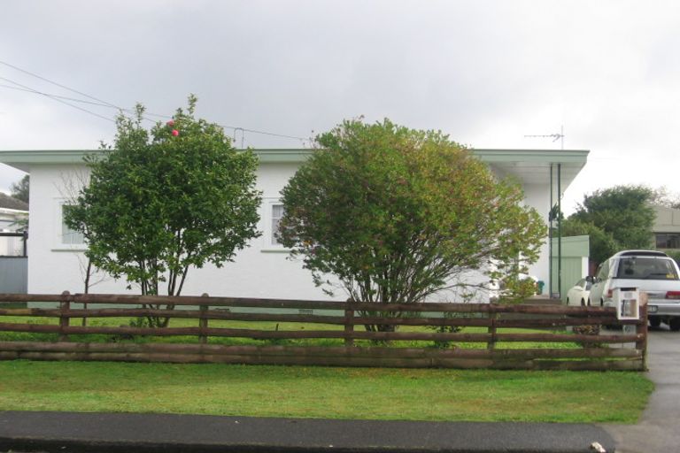 Photo of property in 16 Short Street, Papakura, 2110