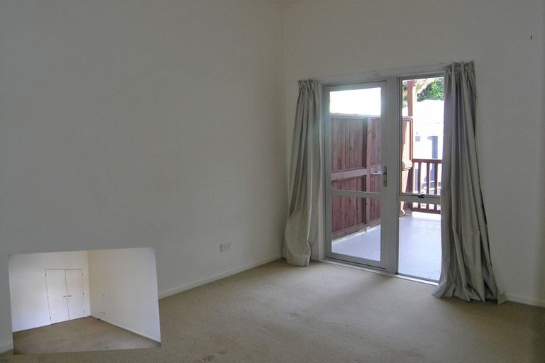 Photo of property in 2/7 Henry Street, Kilbirnie, Wellington, 6022