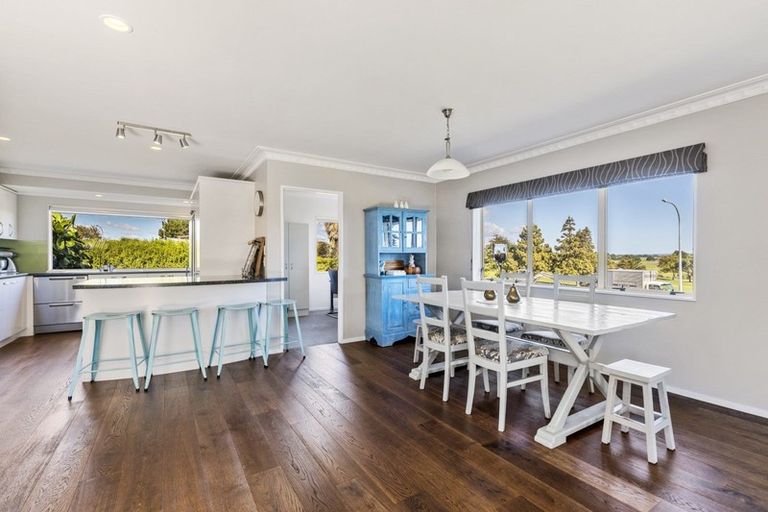 Photo of property in 27 Stella Drive, Clarks Beach, 2122