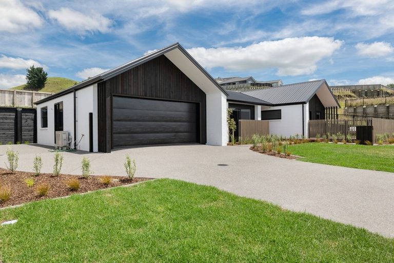 Photo of property in 14 Hayward Place, Ohauiti, Tauranga, 3112
