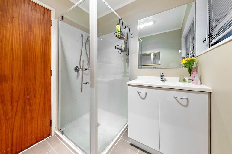 Photo of property in 2/24 Prictor Street, Papakura, 2110