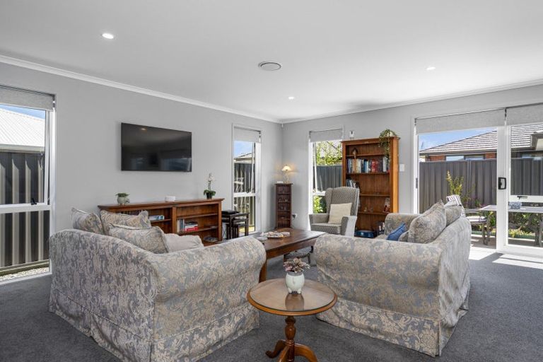 Photo of property in 8 Pioneer Crescent, Omokoroa, 3114