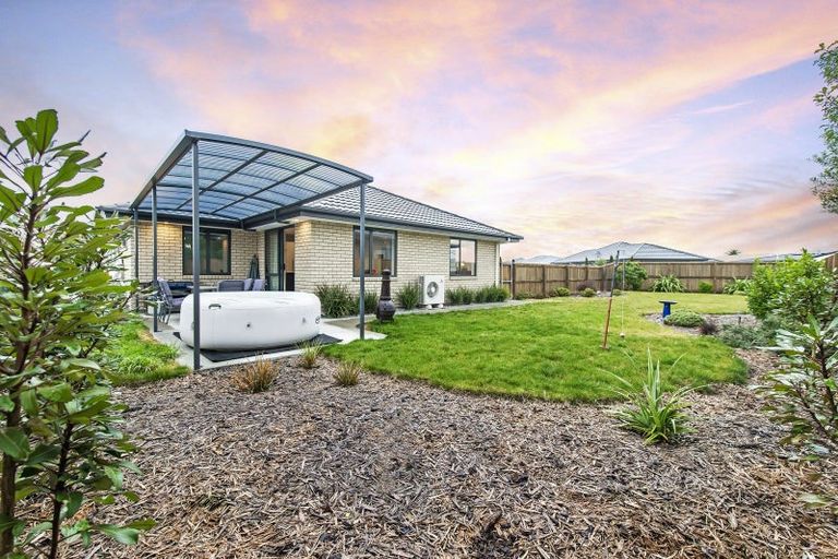 Photo of property in 27 Wakeman Way, Kaiapoi, 7630
