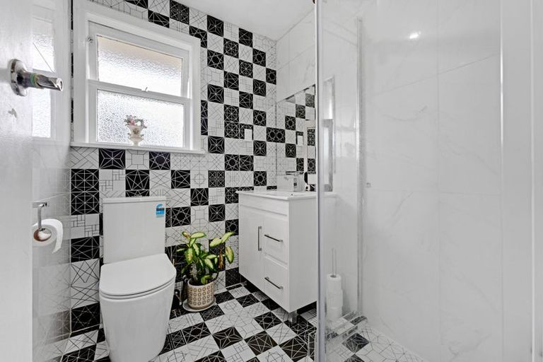 Photo of property in 5 Tui Crescent, Manurewa, Auckland, 2102