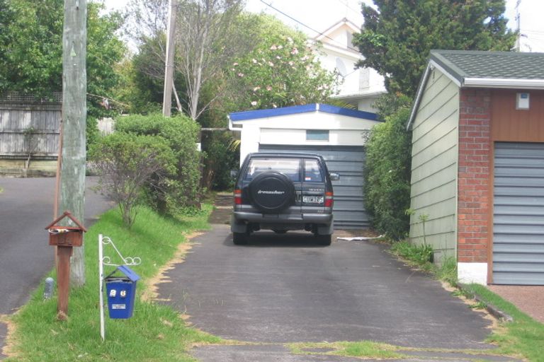 Photo of property in 1/26 Corunna Road, Milford, Auckland, 0620