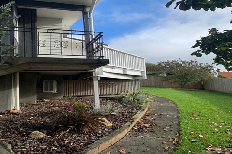 Photo of property in 2/8 Beauly Grove, Papakowhai, Porirua, 5024