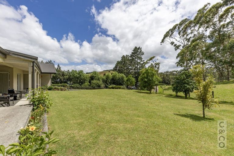 Photo of property in 589 Inland Road, Helensville, 0875