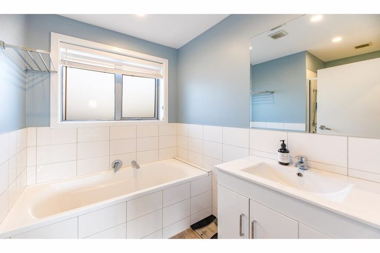 Photo of property in 2/19 Rookwood Avenue, New Brighton, Christchurch, 8083