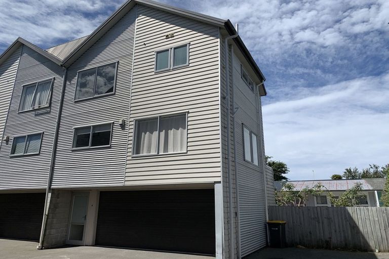 Photo of property in 4/443 Hereford Street, Linwood, Christchurch, 8011