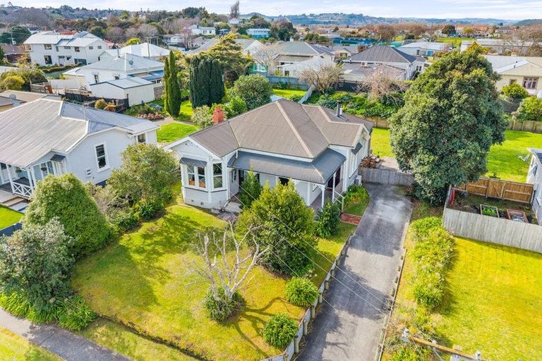 Photo of property in 12 Hurworth Place, College Estate, Whanganui, 4500