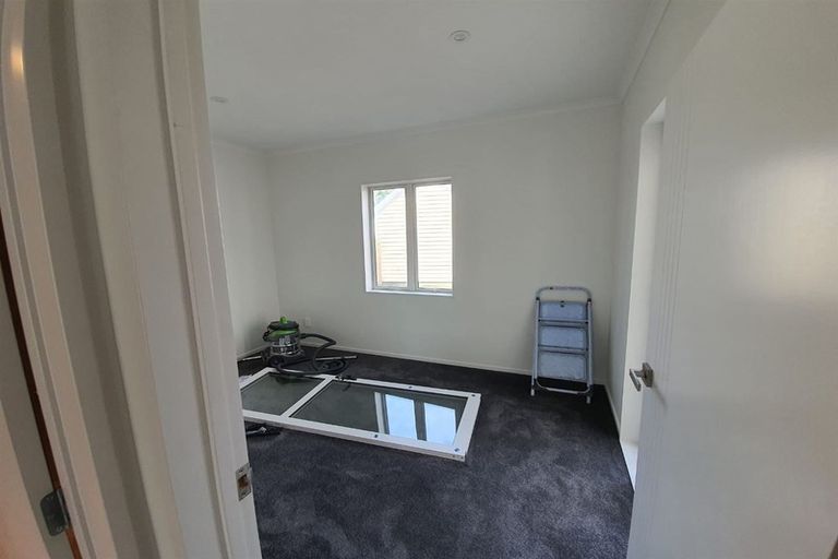 Photo of property in 11 Warbler Crescent, Papakura, 2110