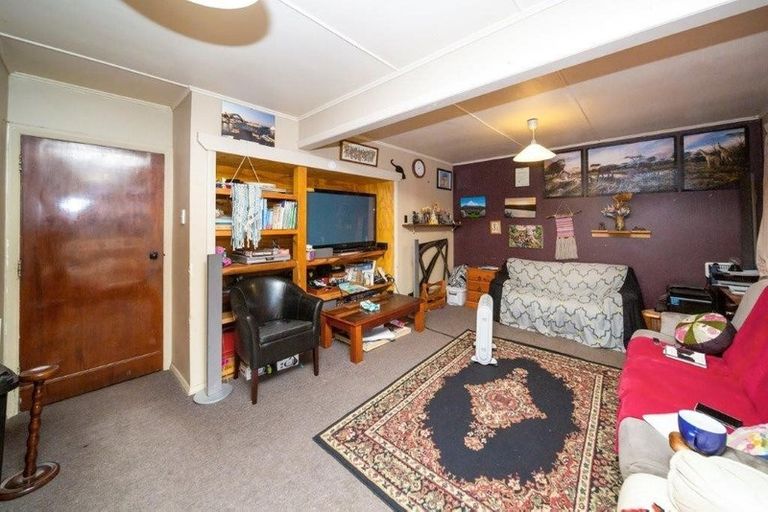 Photo of property in 178 South Road, Hawera, 4610