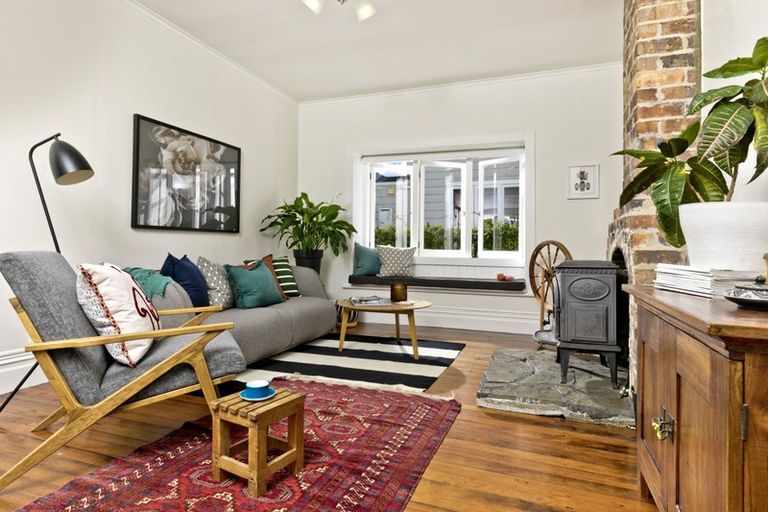 Photo of property in 2/30 Mozeley Avenue, Devonport, Auckland, 0624