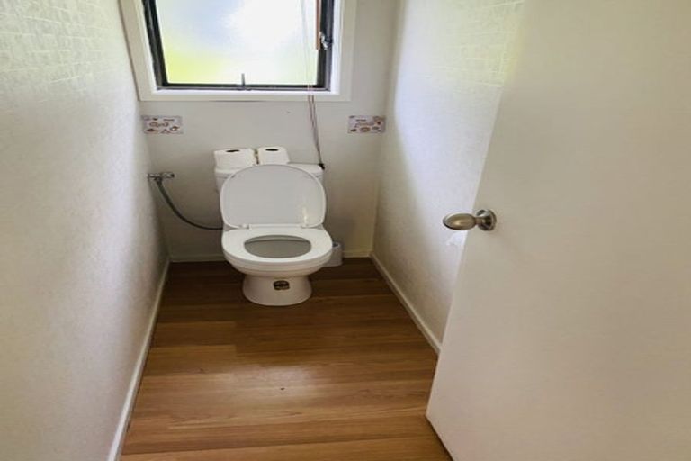 Photo of property in 2/94 Glamorgan Drive, Torbay, Auckland, 0630