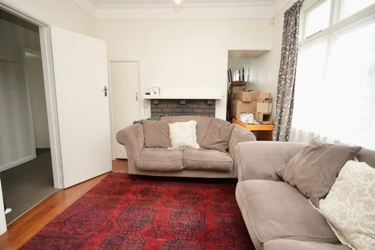 Photo of property in 16 Rata Street, Roslyn, Palmerston North, 4414