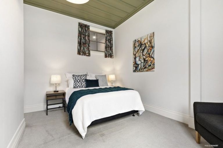 Photo of property in 33a Hobson Crescent, Thorndon, Wellington, 6011