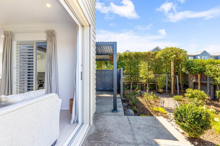 Photo of property in 7 Peihana Road, Hobsonville, Auckland, 0616