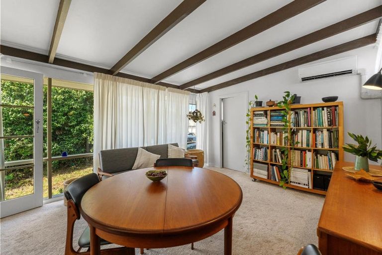 Photo of property in 3/127 Seabrook Avenue, New Lynn, Auckland, 0600