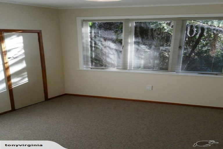 Photo of property in 14 York Road, Titirangi, Auckland, 0604