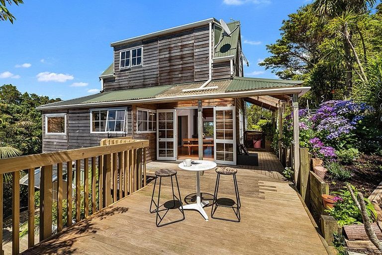 Photo of property in 486 Leigh Road, Whangateau, Warkworth, 0985