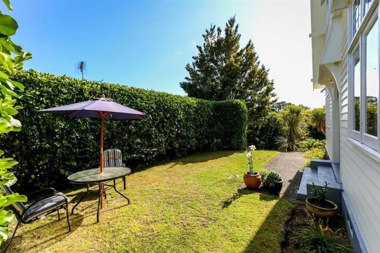 Photo of property in 103 Gover Street, New Plymouth, 4310