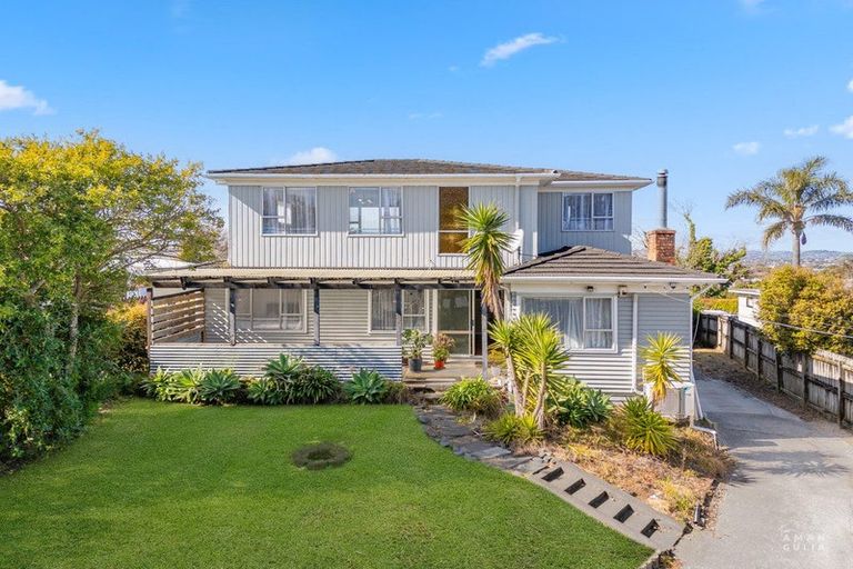 Photo of property in 207 Don Buck Road, Massey, Auckland, 0614