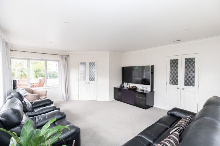 Photo of property in 10 Harris Place, Ngatea, 3503